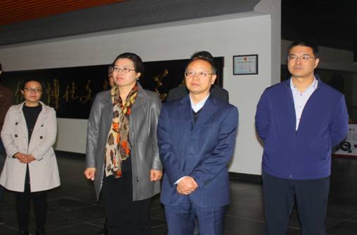 调研组一行在李鹊镇渔耕文化博物馆.jpg